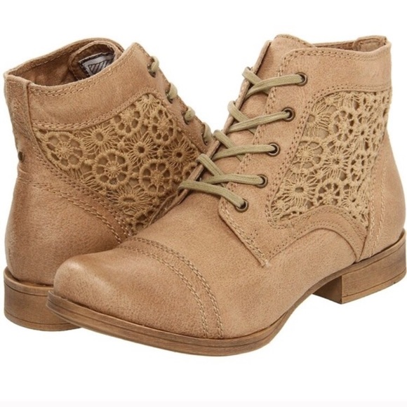 Roxy Shoes - Roxy Sloane Crochet Boots in tan